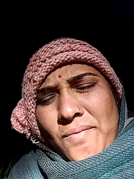 Punam sing online show from January 7, 9:50 pm