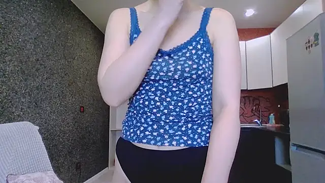 Amanda Luxe online show from February 21, 3:18 am