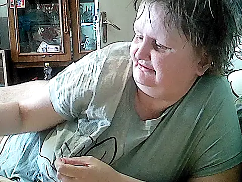 Snapshot of nataly4560 chatting on April 25, 9:34 am nataly4560 online show from April 25, 9:34 am