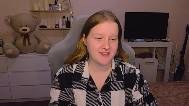 Ol1via online show from March 22, 4:54 pm