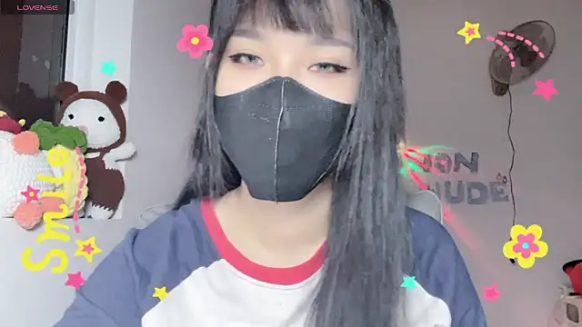 Snapshot of Tieu-May chatting on July 8, 9:03 am Tieu-May online show from July 8, 9:03 am