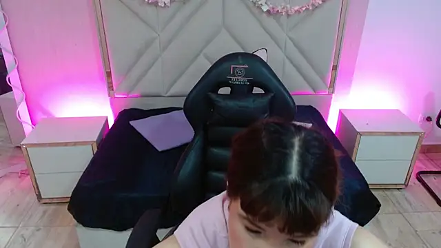 LUAR TAY online show from January 8, 11:34 am