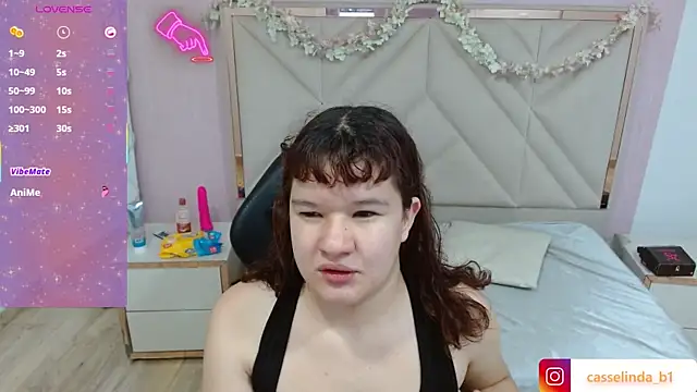 LUAR TAY online show from January 9, 11:35 am