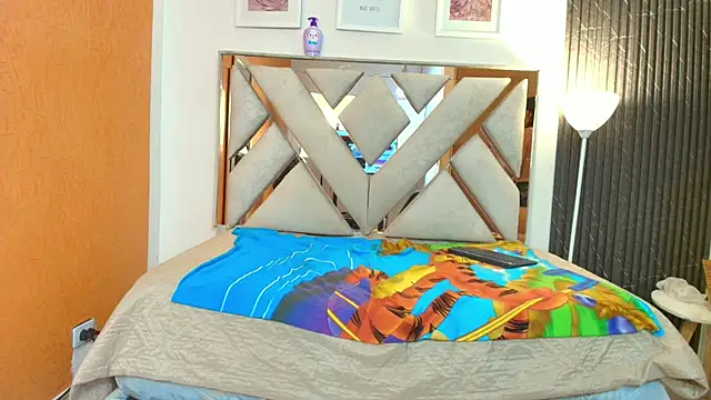 SalomeWilson online show from February 20, 8:09 pm