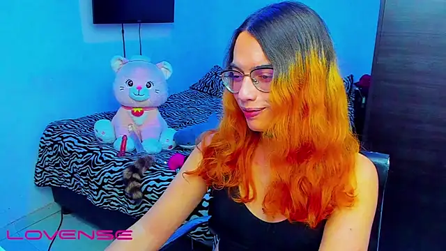 lillykittyyy online show from March 28, 3:17 am