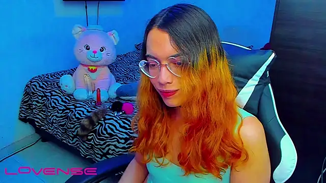 lillykittyyy online show from April 23, 3:08 am
