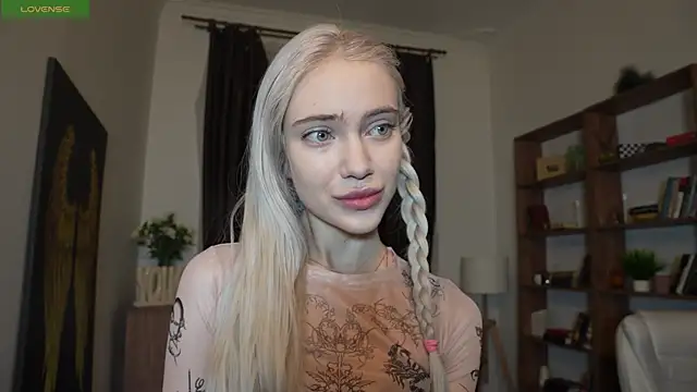 KristalCrowner online show from April 12, 7:30 pm