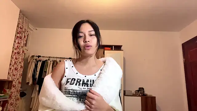 RenSato  online show from January 9, 6:31 pm