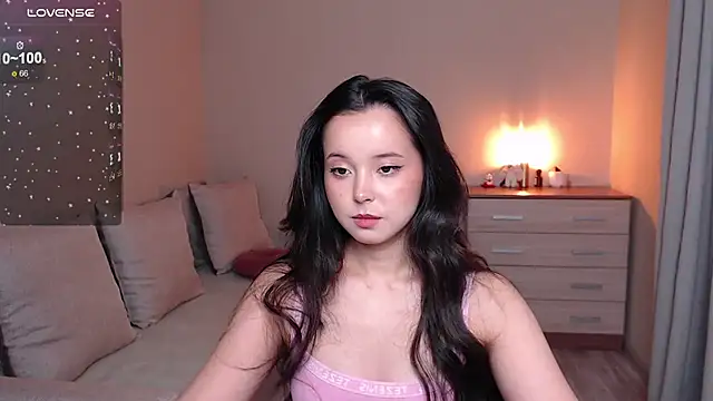 Snapshot of lia_hetty chatting on October 30, 2:18 pm lia hetty online show from October 30, 2:18 pm