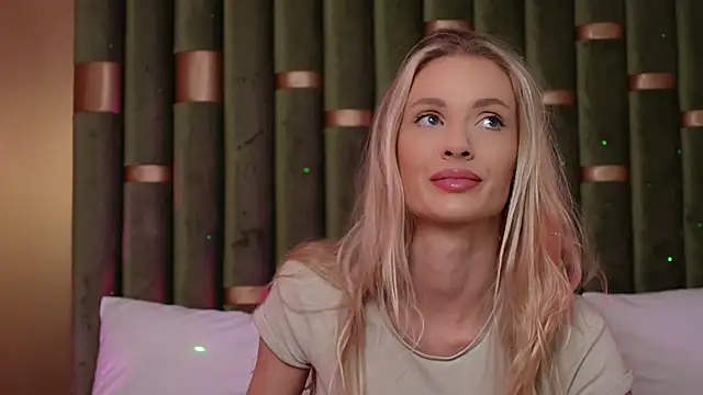 Snapshot of AmeliaAngel chatting on December 7, 5:59 am AmeliaAngel online show from December 7, 5:59 am