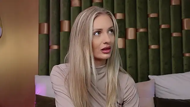 Snapshot of AmeliaAngel chatting on January 6, 7:52 am AmeliaAngel online show from January 6, 7:52 am