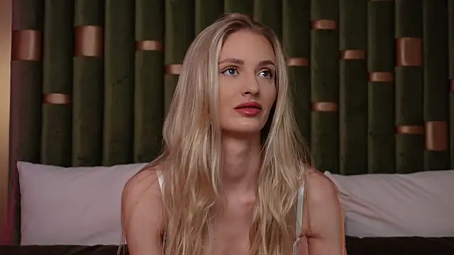 Snapshot of AmeliaAngel chatting on January 20, 9:13 am AmeliaAngel online show from January 20, 9:13 am