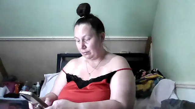 Snapshot of DallaStone chatting on November 8, 2:17 pm DallaStone online show from November 8, 2:17 pm