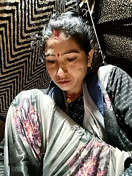 lodhi8080 online show from February 27, 10:43 pm