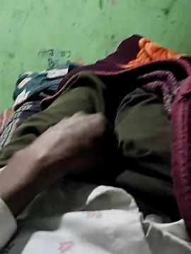 Snapshot of Cupalshow123 chatting on January 6, 5:49 pm Cupalshow123 online show from January 6, 5:49 pm