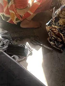 Snapshot of Cupalshow123 chatting on January 14, 8:31 am Cupalshow123 online show from January 14, 8:31 am