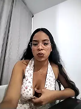 Snapshot of KATALINA_SANTANA_ chatting on February 2, 3:38 am KATALINA SANTANA online show from February 2, 3:38 am