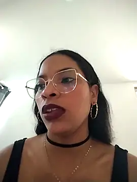 Snapshot of KATALINA_SANTANA_ chatting on February 14, 7:21 pm KATALINA SANTANA online show from February 14, 7:21 pm