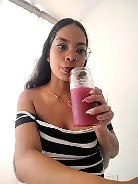 Snapshot of KATALINA_SANTANA_ chatting on February 28, 6:42 pm KATALINA SANTANA online show from February 28, 6:42 pm