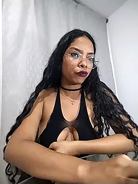 Snapshot of KATALINA_SANTANA_ chatting on March 3, 12:06 am KATALINA SANTANA online show from March 3, 12:06 am