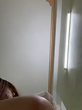 Liness101 online show from February 18, 12:01 pm