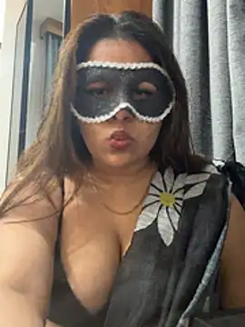 itsNaughty-Mia online show from January 9, 6:10 pm