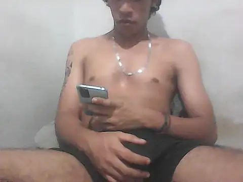 Snapshot of SirMocha22 chatting on June 25, 8:52 am SirMocha22 online show from June 25, 8:52 am