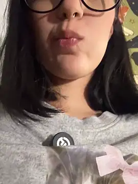 HinaSweet online show from February 2, 11:58 pm