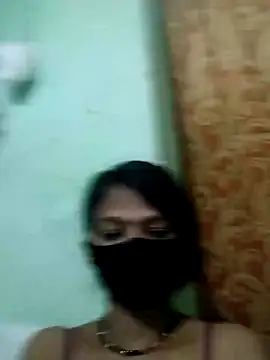 Snapshot of Miss__soniya106 chatting on February 11, 5:18 pm Miss soniya106 online show from February 11, 5:18 pm