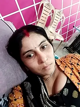 Hot ree85 online show from February 23, 8:33 am