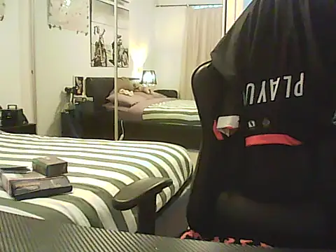 loudandproud online show from March 23, 5:33 am