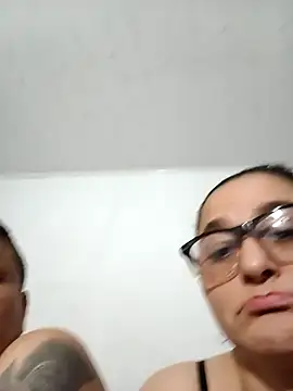 natalliecoopers online show from February 4, 4:18 am