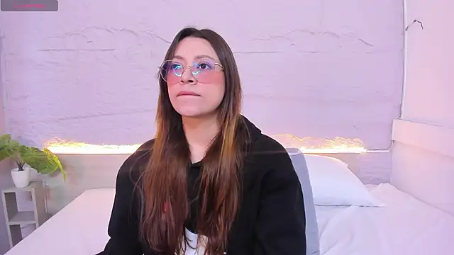 lanna 18  online show from January 15, 11:48 am