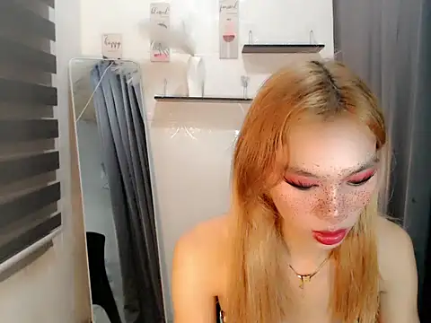 WildHotshemale online show from January 14, 9:15 am