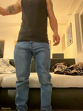 Fitlover1994 online show from January 10, 10:39 am