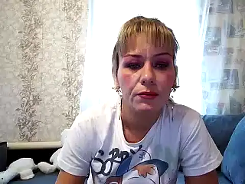 MissKryss online show from February 7, 11:47 am