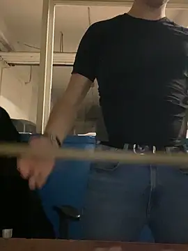 allee2206 online show from March 5, 9:55 pm