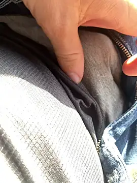 allee2206 online show from March 10, 8:30 am