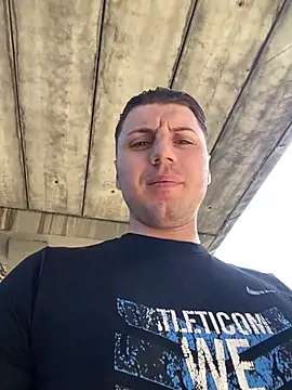 allee2206 online show from March 25, 10:54 am