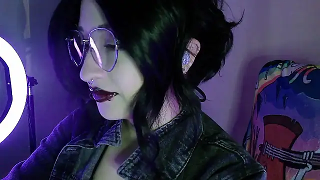 Aoidandelion online show from January 12, 11:43 pm