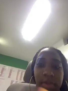 BrittanyWatson online show from February 28, 12:00 am