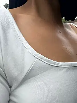 TaylorrHill online show from January 10, 5:37 pm