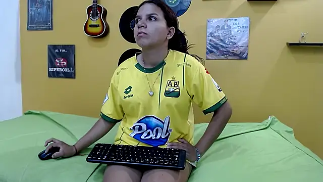 marcelasweet457 online show from February 26, 1:21 pm