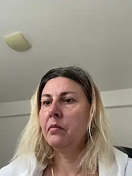 Amelia9798 online show from April 23, 6:03 am