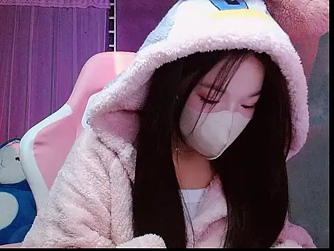 -Tamy- online show from January 9, 2:31 pm