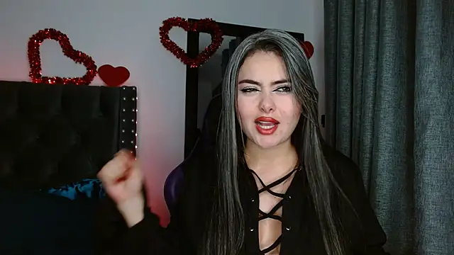 Snapshot of VegaLyra_ chatting on February 13, 9:44 pm VegaLyra online show from February 13, 9:44 pm