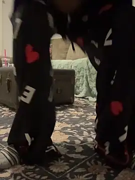 jojosbizarrelyf online show from April 11, 1:32 am