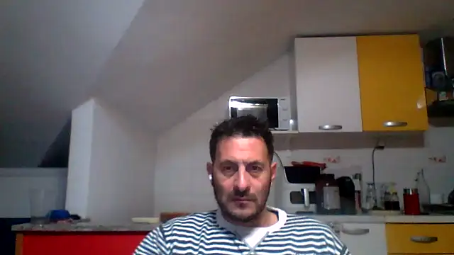 Snapshot of colosone chatting on October 31, 4:30 pm colosone online show from October 31, 4:30 pm