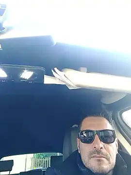 Snapshot of colosone chatting on November 30, 9:24 am colosone online show from November 30, 9:24 am