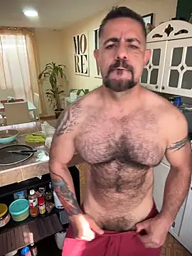 wolfbucker online show from April 4, 3:20 pm